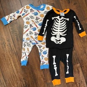 COPY - 🏈 🎃 2 sets Sz 12 Pjs 🏈 🎃